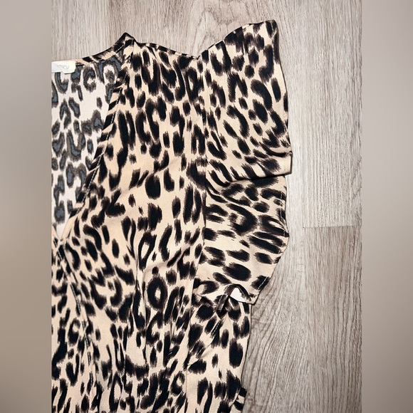 Sienna Sky Animal Print Flutter Sleeve Surplice Dress Size Small w/ Pockets - Picture 4 of 6